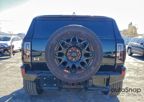 2024 GMC Hummer Suv 2X z USA, uszkodzony, nr VIN 1GKB0NDE2RU106164